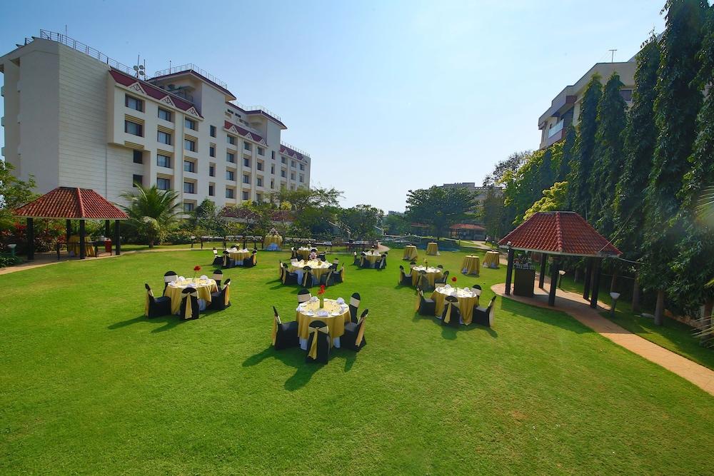 Welcomhotel By Itc Hotels, Devee Grand Bay, Visakhapatnam Bagian luar foto